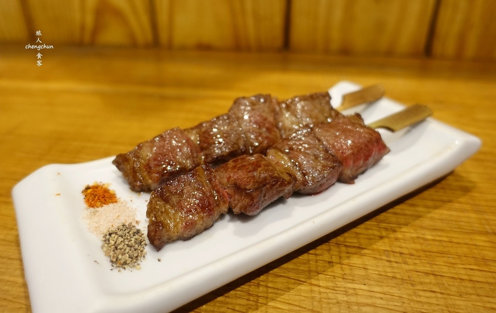 基隆美食【擇食居酒屋】生魚片、串燒 うまい隨記 ! 基隆美食【擇食居酒屋】生魚片、串燒 うまい隨記 !