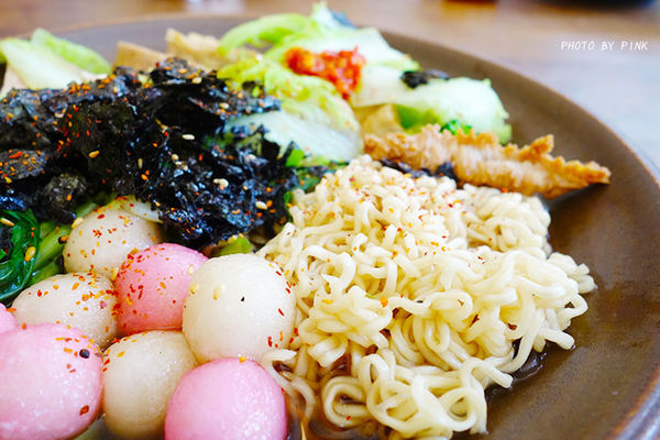 【台中蔬食】Vege Creek蔬河。隱身在綠園道巷內的美味蔬食滷味!