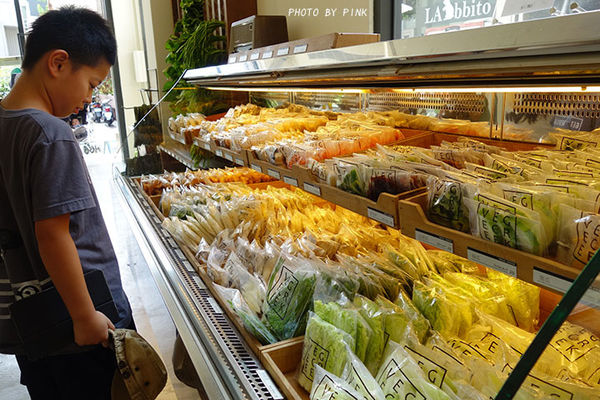 【台中蔬食】Vege Creek蔬河。隱身在綠園道巷內的美味蔬食滷味!