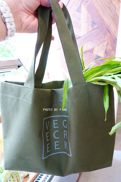 【台中蔬食】Vege Creek蔬河。隱身在綠園道巷內的美味蔬食滷味!