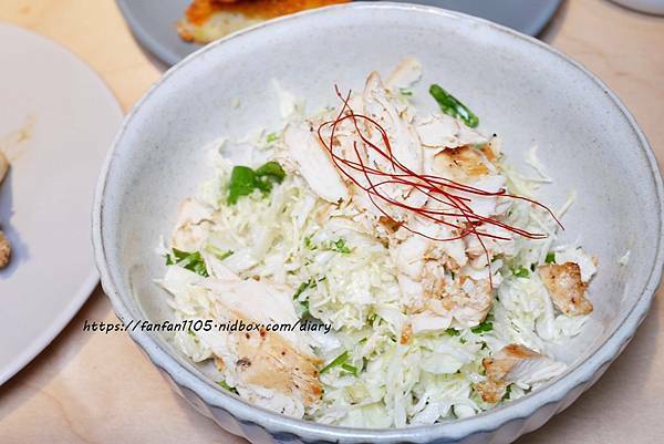 【台北必吃早餐】福來早餐 #阿嬤秘方辣菜脯 #台式醃黃瓜半熟蛋炸豬排吐司 #草莓卡士達吐司 #台北特色早餐 #忠孝復興站 (20).JPG