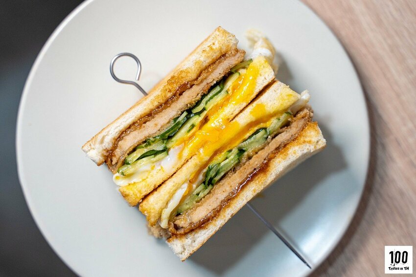 【台北大安美食】福來早餐（安東店）｜創意鈑烤吐司專賣店！口味豐富選擇多，季節限定「草莓卡士達吐司」宛如高級甜點，「辣菜脯肉蛋吐司」連阿嬤也撂落去！ | 別墅裡的 100 種味道