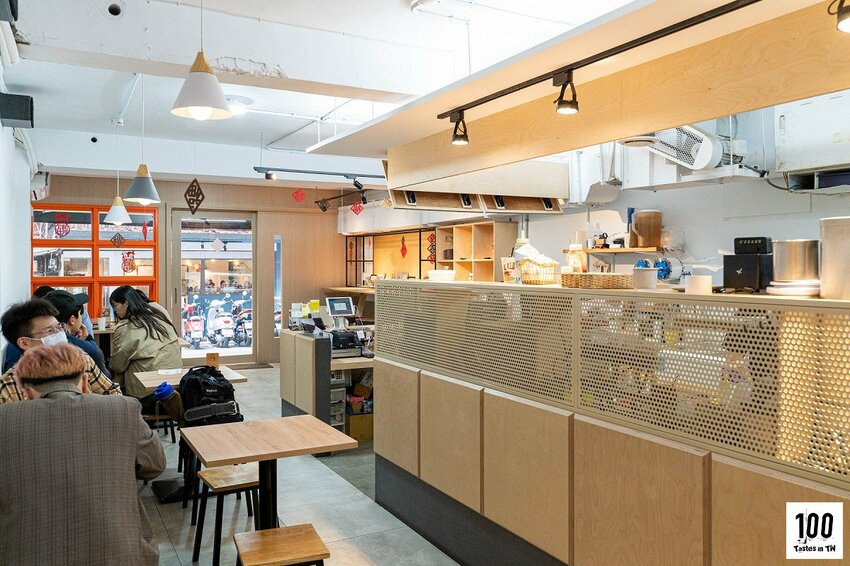 【台北大安美食】福來早餐（安東店）｜創意鈑烤吐司專賣店！口味豐富選擇多，季節限定「草莓卡士達吐司」宛如高級甜點，「辣菜脯肉蛋吐司」連阿嬤也撂落去！ | 別墅裡的 100 種味道