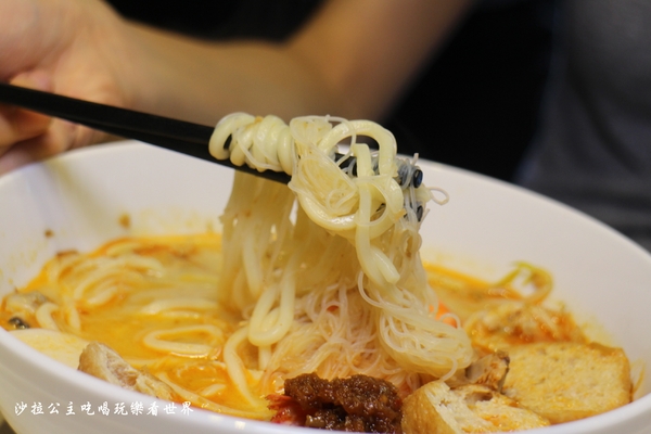 星馬快餐:東區平價快餐/簡餐/南洋料理『星馬快餐』捷運忠孝復興站/海南雞/咖哩喇沙