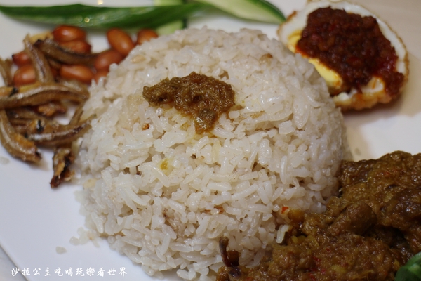 星馬快餐:東區平價快餐/簡餐/南洋料理『星馬快餐』捷運忠孝復興站/海南雞/咖哩喇沙