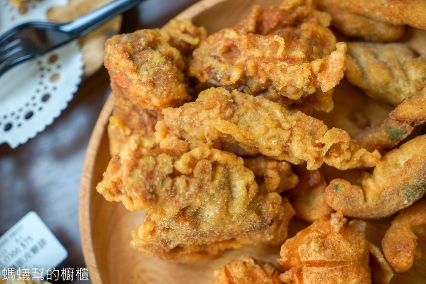 彰化市食香客雞會站 | 超人氣科學麵雞排，炸物酥脆一吃就愛上，彰化市特色雞排推薦！ - 螞蟻幫的櫥櫃