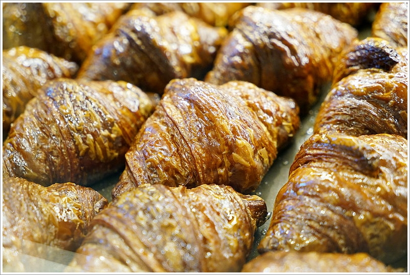 【台北忠孝復興】八月堂‧排隊美食、殿堂級可頌終於來台北啦!台北SOGO忠孝館首店!