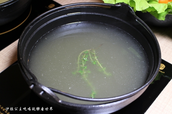 雞湯大叔：經典法式鍋物料理『雞湯大叔』捷運行天宮火鍋/涮涮鍋/中山區美食/飲料無限供應