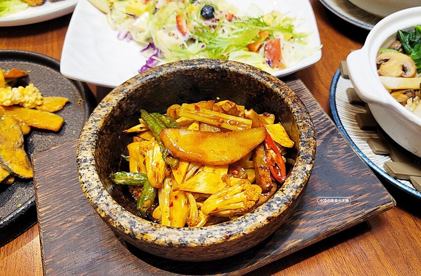 台中蔬食餐廳推薦,漢來蔬食春季限定主廚私房菜強勢登場!絕對顛覆蔬食既定口感,打造視覺味覺雙饗宴!