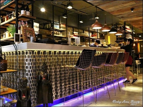 Thai bistro 泰式餐酒館