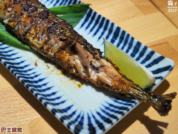 巴士底家:巴士底家,逢甲新開主題酒場,整台巴士氣派登場~ 巴士底家:巴士底家,逢甲新開主題酒場,整台巴士氣派登場~