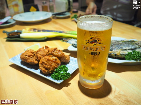 巴士底家:巴士底家,逢甲新開主題酒場,整台巴士氣派登場~ 巴士底家:巴士底家,逢甲新開主題酒場,整台巴士氣派登場~