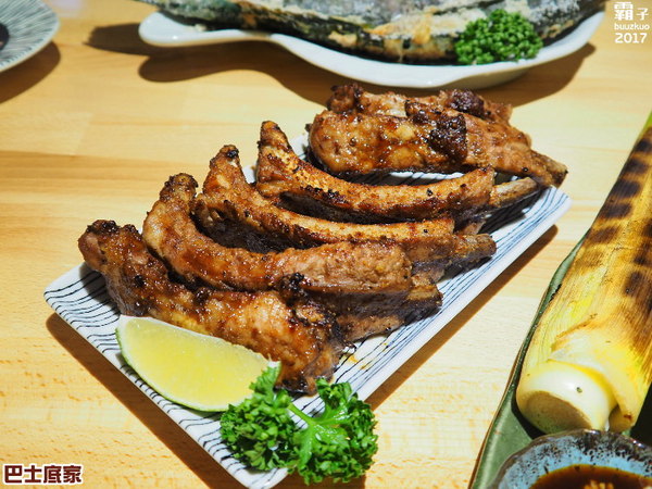 巴士底家:巴士底家,逢甲新開主題酒場,整台巴士氣派登場~ 巴士底家:巴士底家,逢甲新開主題酒場,整台巴士氣派登場~