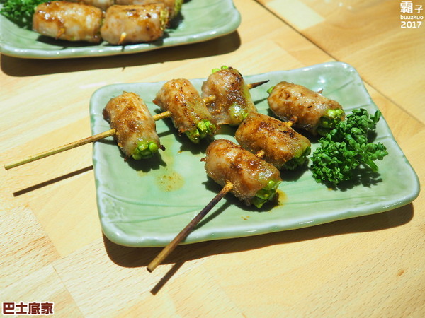 巴士底家:巴士底家,逢甲新開主題酒場,整台巴士氣派登場~ 巴士底家:巴士底家,逢甲新開主題酒場,整台巴士氣派登場~