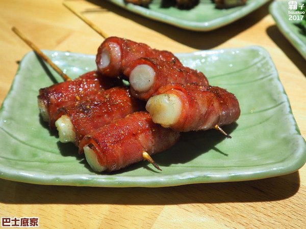 巴士底家:巴士底家,逢甲新開主題酒場,整台巴士氣派登場~ 巴士底家:巴士底家,逢甲新開主題酒場,整台巴士氣派登場~