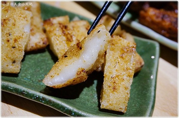 巴士底家:台中西屯』巴士底家║在巴士裡吃宵夜?!逢甲巴士主題餐廳,特色串燒、炸物、聚餐歡樂好所在