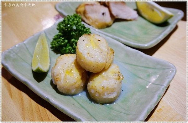 巴士底家:台中西屯』巴士底家║在巴士裡吃宵夜?!逢甲巴士主題餐廳,特色串燒、炸物、聚餐歡樂好所在