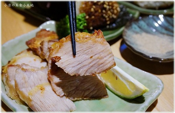 巴士底家:台中西屯』巴士底家║在巴士裡吃宵夜?!逢甲巴士主題餐廳,特色串燒、炸物、聚餐歡樂好所在