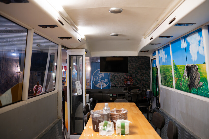 【巴士底家串燒】泰國蝦免費撈!西屯宵夜,活跳跳泰國蝦好鱻,噴