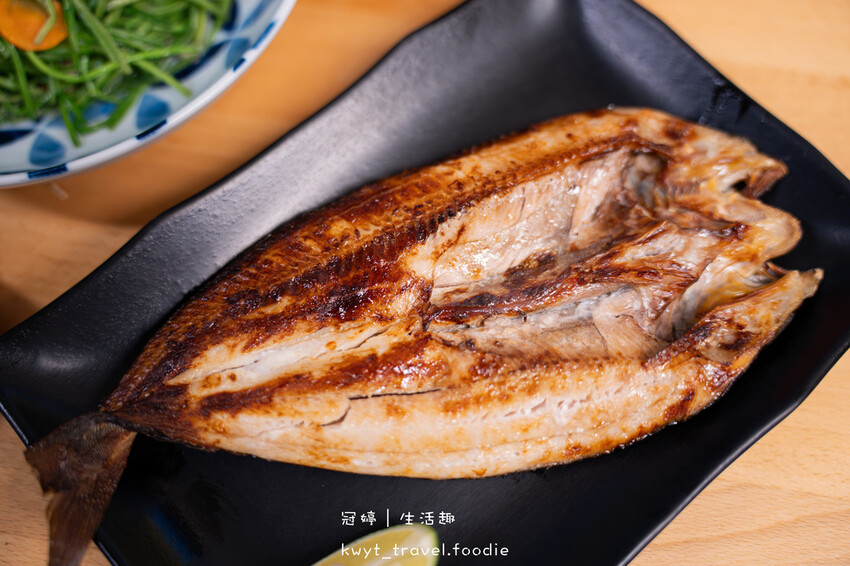 【巴士底家串燒】泰國蝦免費撈!西屯宵夜,活跳跳泰國蝦好鱻,噴