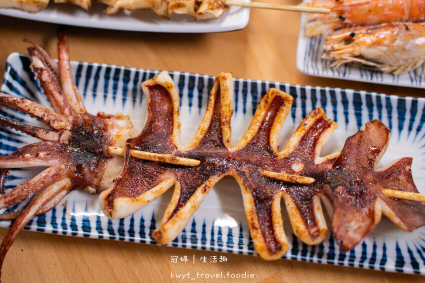 【巴士底家串燒】泰國蝦免費撈!西屯宵夜,活跳跳泰國蝦好鱻,噴