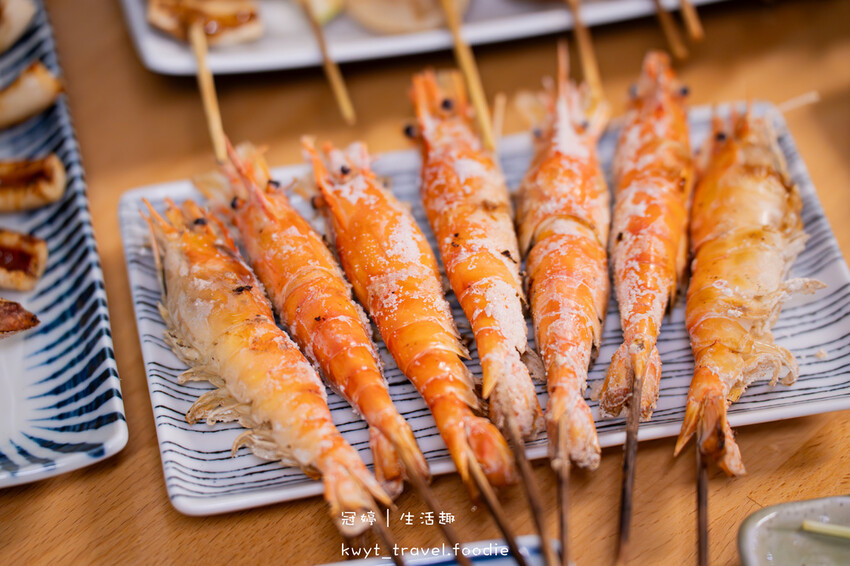 【巴士底家串燒】泰國蝦免費撈!西屯宵夜,活跳跳泰國蝦好鱻,噴