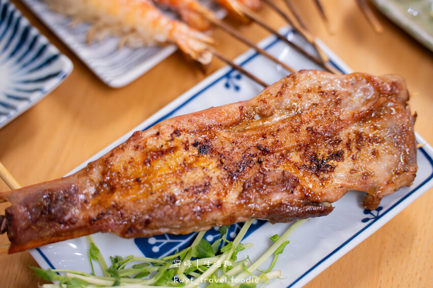 【巴士底家串燒】泰國蝦免費撈!西屯宵夜,活跳跳泰國蝦好鱻,噴