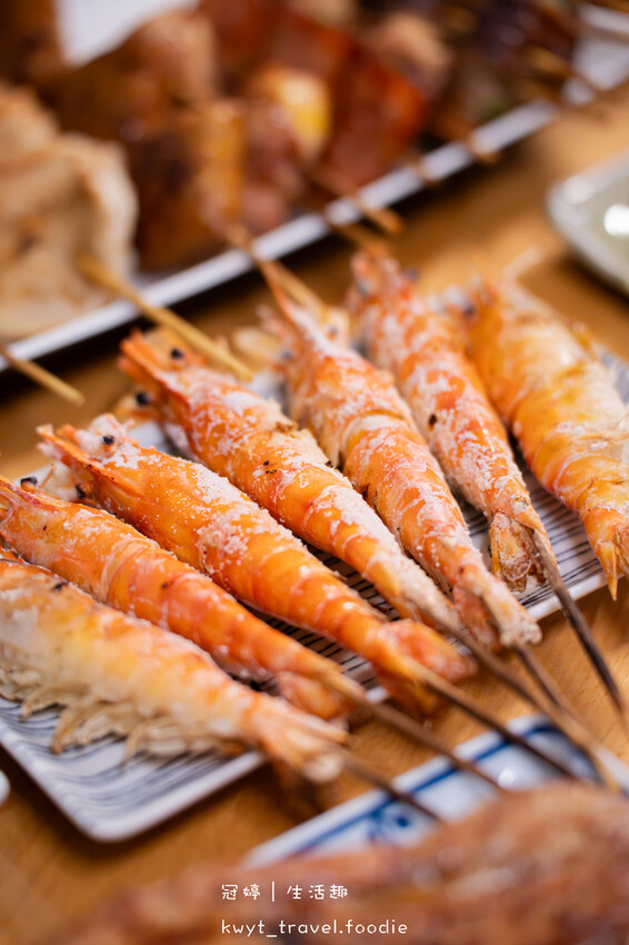 【巴士底家串燒】泰國蝦免費撈!西屯宵夜,活跳跳泰國蝦好鱻,噴
