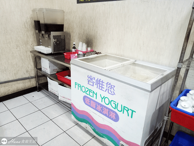 【新北三重】牛脾氣牛排館 | 中華路上高CP值平價牛排 肉質不錯 排餐附酥皮濃湯、紅茶、冰淇淋無限量供應