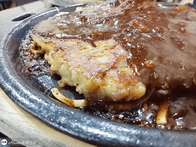 【新北三重】牛脾氣牛排館 | 中華路上高CP值平價牛排 肉質不錯 排餐附酥皮濃湯、紅茶、冰淇淋無限量供應