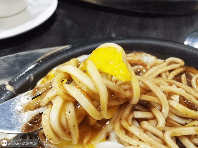 【新北三重】牛脾氣牛排館 | 中華路上高CP值平價牛排 肉質不錯 排餐附酥皮濃湯、紅茶、冰淇淋無限量供應