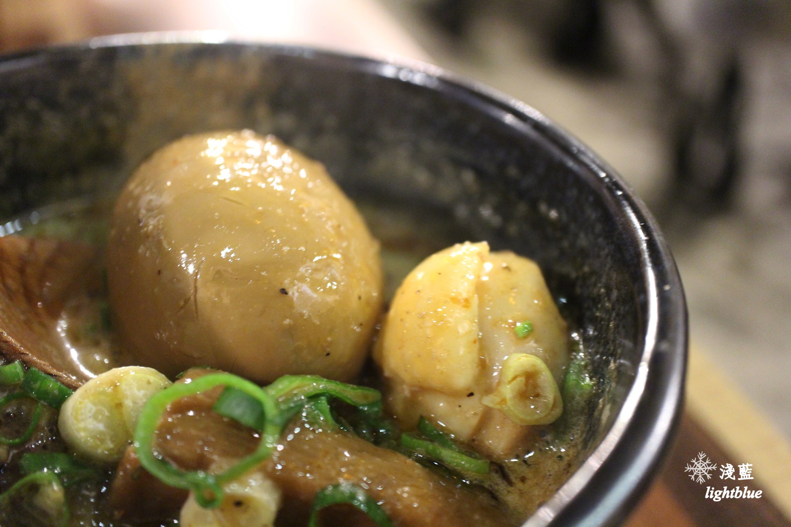 [ 市府站美食 ] 淺藍 × 五之神製作所～人氣名店，超濃蝦味拉麵