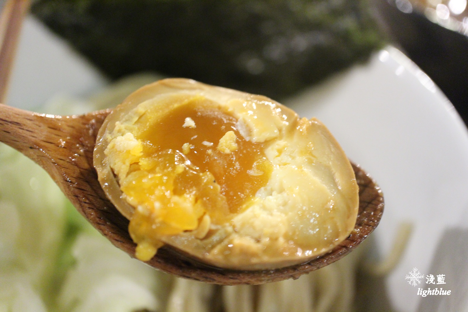 [ 市府站美食 ] 淺藍 × 五之神製作所～人氣名店，超濃蝦味拉麵