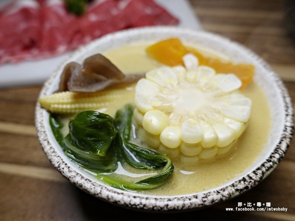 極蜆鍋物：【松山火鍋】極蜆鍋物 奢華蜆精當湯底 涮肉煮海鮮每一口都是極致鮮甜！民生社區火鍋/台北火鍋推薦