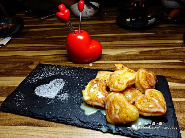 極蜆鍋物:【台北松山火鍋推薦】極蜆鍋物涮涮鍋 上百顆的蛤蠣先蒸再煮滴出純天然ㄟ蜆精 再用精華湯汁煮成的蜆粥!再飽也要吃光光~~