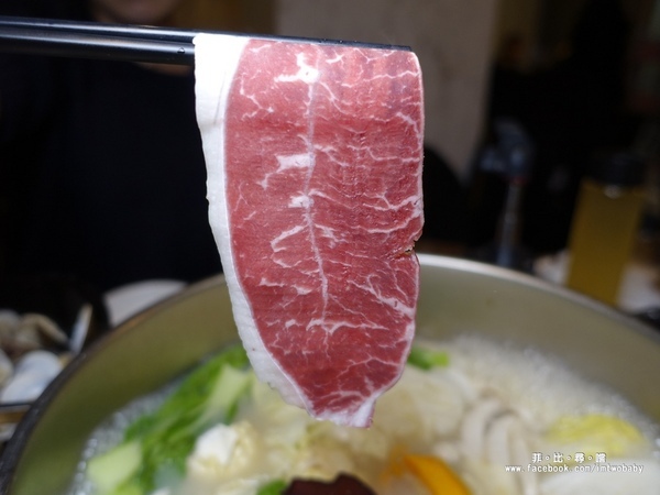 極蜆鍋物：【松山火鍋】極蜆鍋物 奢華蜆精當湯底 涮肉煮海鮮每一口都是極致鮮甜！民生社區火鍋/台北火鍋推薦