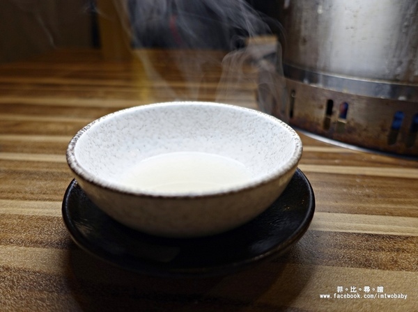 極蜆鍋物：【松山火鍋】極蜆鍋物 奢華蜆精當湯底 涮肉煮海鮮每一口都是極致鮮甜！民生社區火鍋/台北火鍋推薦