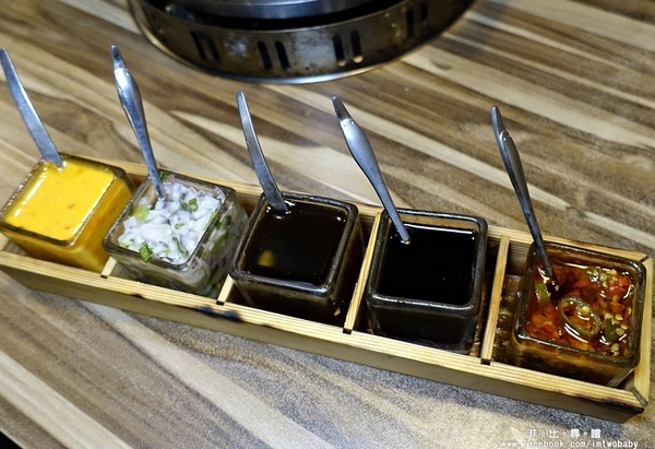 極蜆鍋物：【松山火鍋】極蜆鍋物 奢華蜆精當湯底 涮肉煮海鮮每一口都是極致鮮甜！民生社區火鍋/台北火鍋推薦