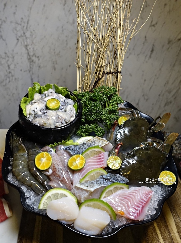 極蜆鍋物：【松山火鍋】極蜆鍋物 奢華蜆精當湯底 涮肉煮海鮮每一口都是極致鮮甜！民生社區火鍋/台北火鍋推薦