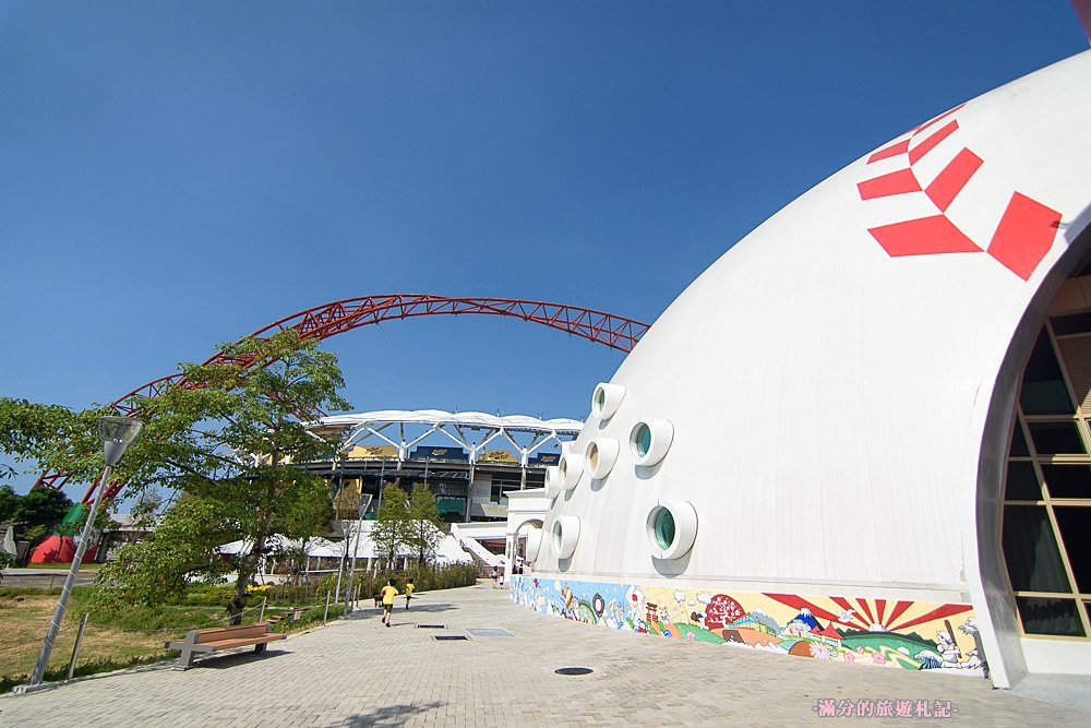 台中北屯景點》洲際棒球文創園區 Lilo Park 台中棒球故事館 外星人棒球揮進大台中 - 滿分的旅遊札記