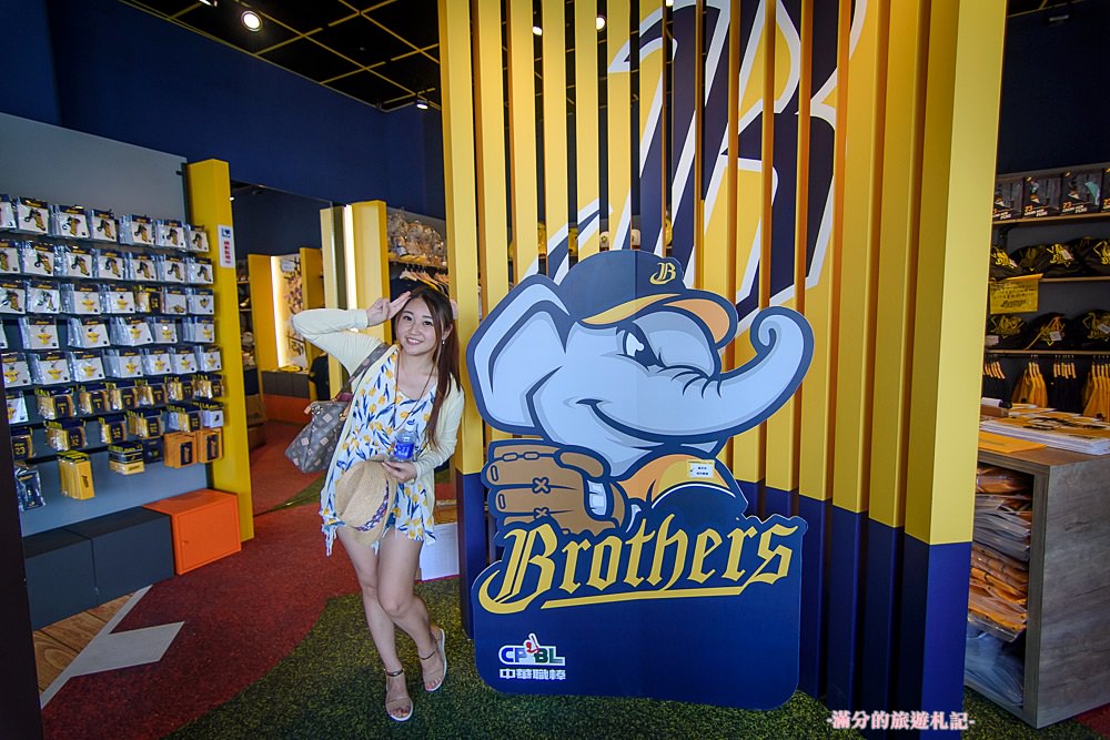 台中北屯景點》洲際棒球文創園區 Lilo Park 台中棒球故事館 外星人棒球揮進大台中 - 滿分的旅遊札記