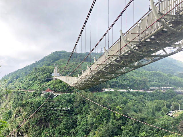 【嘉義 梅山】太平雲梯👉超長高空吊橋，景觀極佳，還可以順道逛逛太平老街，高山空氣好，真的很舒服哦~