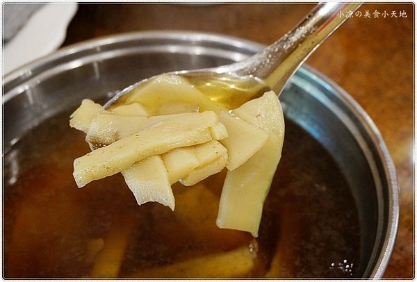 甕窯雞(東山店):台中北屯』甕窯雞台中東山店║大坑美食。宜蘭知名甕窯雞終於來了!還有美味野菜一次備齊!