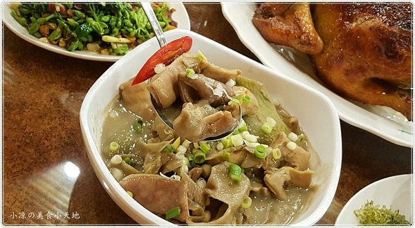 甕窯雞(東山店):台中北屯』甕窯雞台中東山店║大坑美食。宜蘭知名甕窯雞終於來了!還有美味野菜一次備齊!