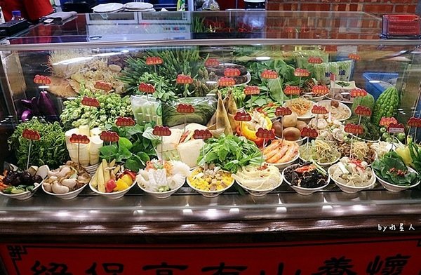 甕窯雞(東山店):台中北屯』甕窯雞台中東山店║大坑美食。宜蘭知名甕窯雞終於來了!還有美味野菜一次備齊!