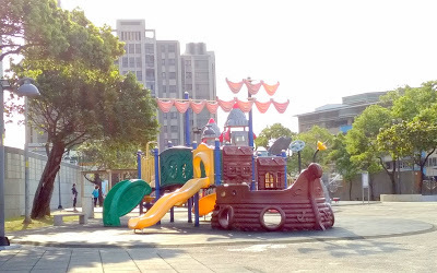 內壢遛小孩的好去處【星河親子公園】大型遊具任您挑
