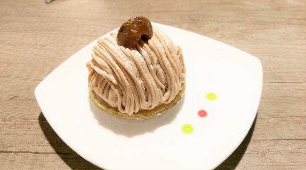 玫瑰聚 Rose to Table:玫瑰聚 Rose to Table-巷弄內也能挖到寶 寬敞明亮的空間 搭配上精緻美味的餐點 不用花大把鈔票就能擁有高cp值的一餐 讓人想再訪