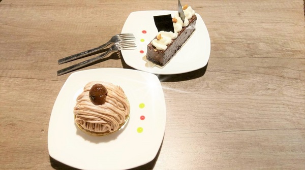 玫瑰聚 Rose to Table:玫瑰聚 Rose to Table-巷弄內也能挖到寶 寬敞明亮的空間 搭配上精緻美味的餐點 不用花大把鈔票就能擁有高cp值的一餐 讓人想再訪