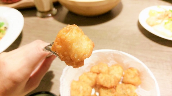 玫瑰聚 Rose to Table:玫瑰聚 Rose to Table-巷弄內也能挖到寶 寬敞明亮的空間 搭配上精緻美味的餐點 不用花大把鈔票就能擁有高cp值的一餐 讓人想再訪