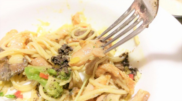 玫瑰聚 Rose to Table:玫瑰聚 Rose to Table-巷弄內也能挖到寶 寬敞明亮的空間 搭配上精緻美味的餐點 不用花大把鈔票就能擁有高cp值的一餐 讓人想再訪